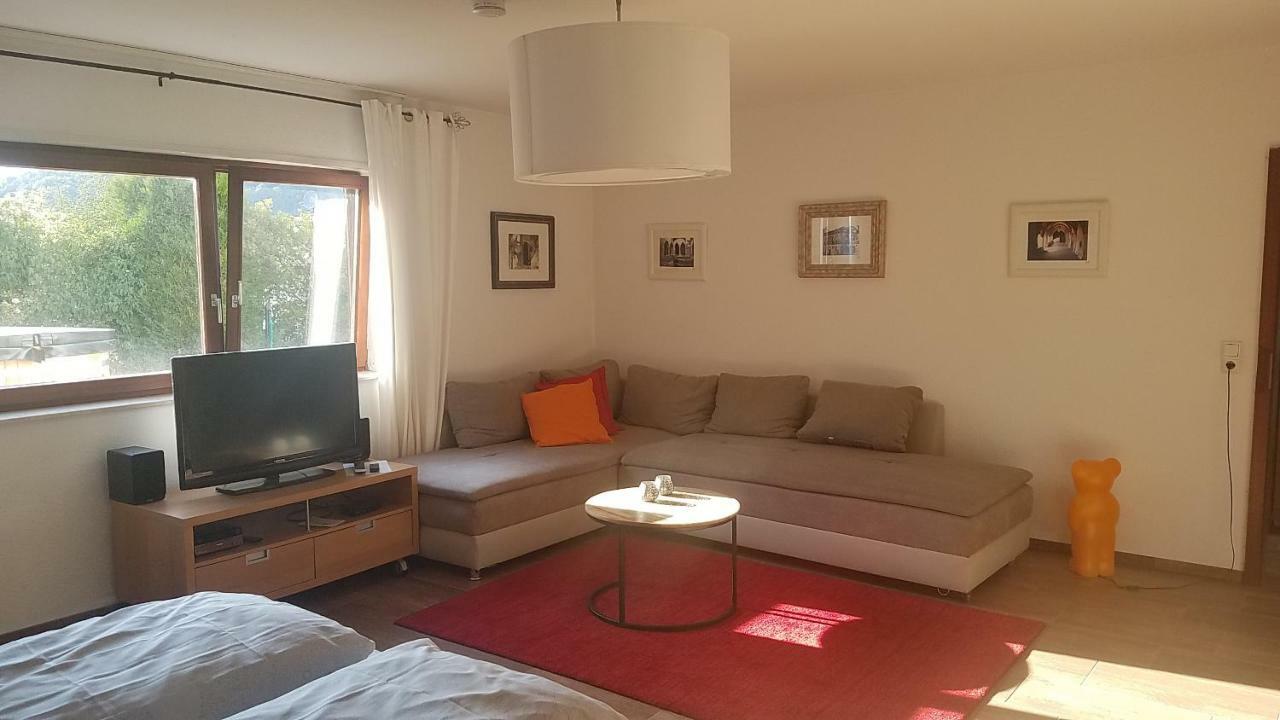 Apartment An Der Weinstrasse Oberotterbach ภายนอก รูปภาพ